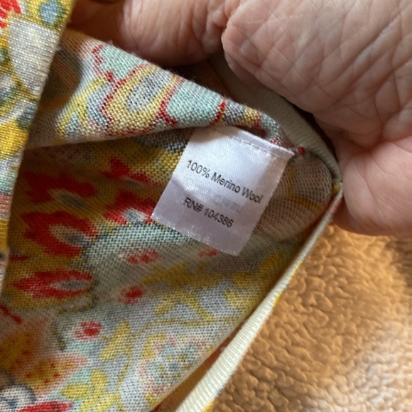 Spring! Garnet Hill Merino Button-up Cardigan - Picture 3 of 6